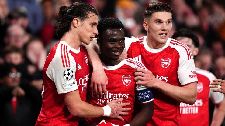 Arsenal chỉ còn cách cú đúp lịch sử 4&nbsp;trận đấu nữa