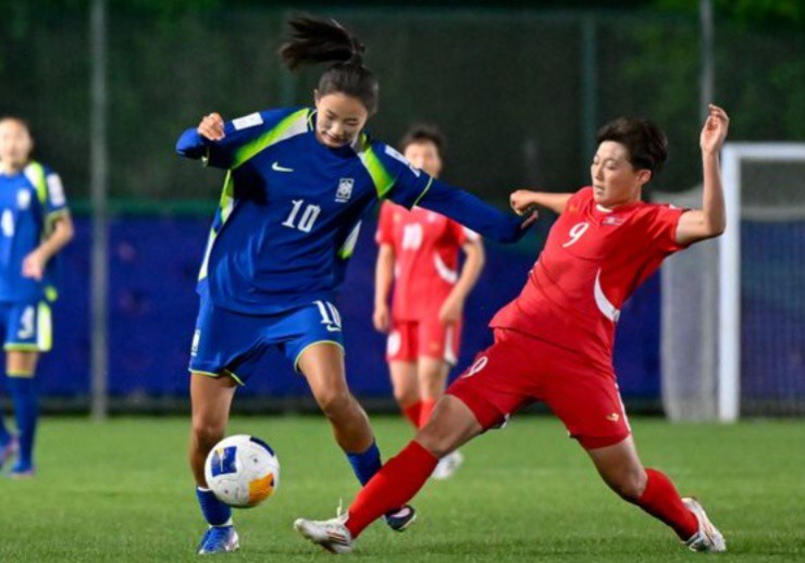 U17 Triều Tiên (áo đỏ) đại thắng