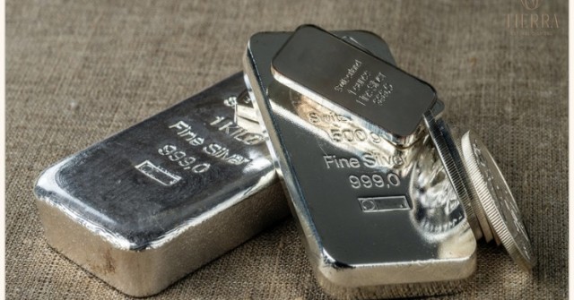 Giá bạc hôm nay 8/5: Bạc trong nước chạm đỉnh mới 83 triệu đồng/kg