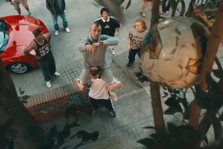 Yamal, Messi & Bellingham đóng cùng siêu sao Hollywood trong clip trị giá 1.800 tỷ đồng - 3