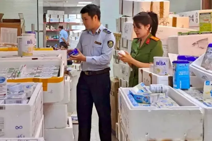 Nhóm sản xuất sữa giả bị lừa 140.000 USD khi nhờ cựu phó phòng 'chạy tội'