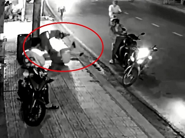 Lời khai của tài xế xe ôm công nghệ chặn đánh người dã man ở TP.HCM
