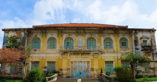 Dinh tỉnh trưởng Gò Công 141 năm tuổi trước và sau khi bị tháo dỡ trái phép