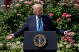 Ông Trump tuyên bố lệnh ngừng bắn 3 ngày giữa Nga và Ukraine