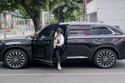 Ca sĩ Lân Nhã: "Sự an tâm là giá trị lớn nhất sau nửa năm đồng hành cùng Geely Monjaro"