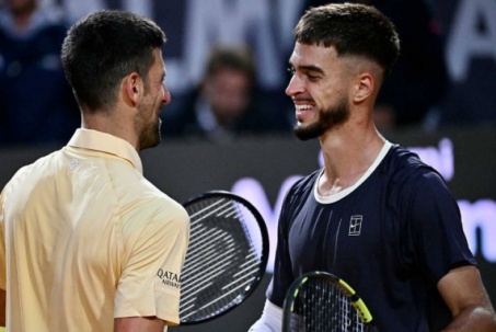 Djokovic thua sốc ở Rome Open, sao 20 tuổi biến "lời tiên tri" thành sự thật