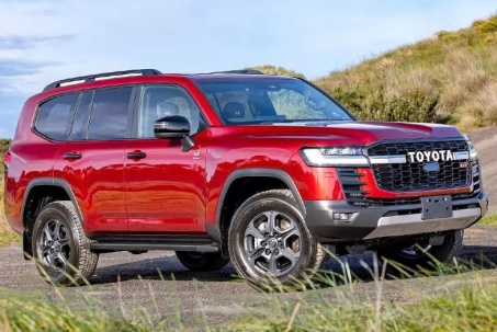 Toyota Land Cruiser hybrid chính thức ra mắt
