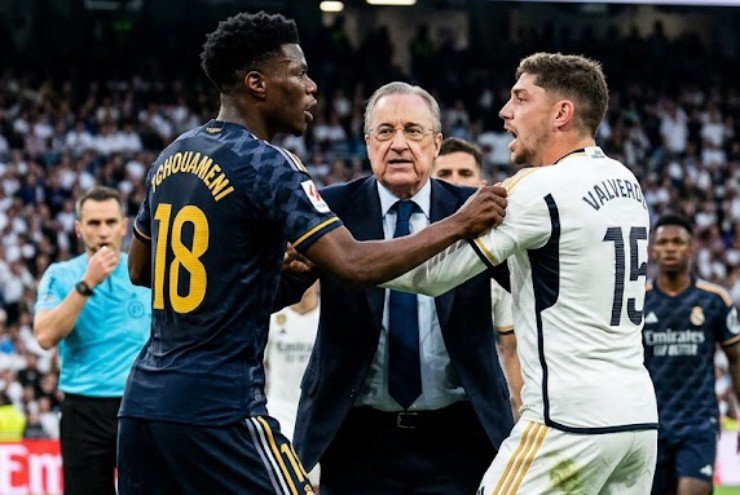 Vụ ẩu đả giữa Tchouameni và Valverde làm trầm trọng vấn đề tại Real Madrid