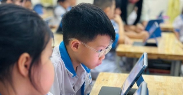 Trường tiểu học tổ chức ‘lớp học thông minh", thu hơn 10 triệu đồng/phụ huynh