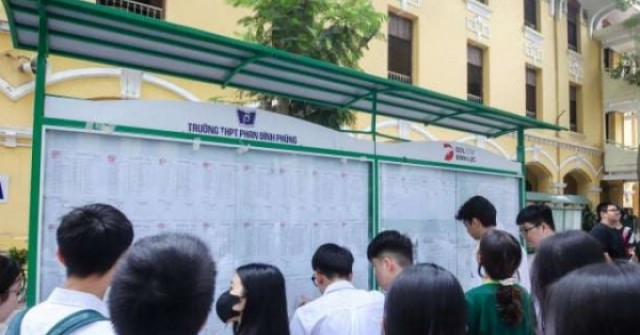 “Cuộc đua khốc liệt” vào lớp 10: Vì sao căng thẳng hơn cả thi đại học? (Bài 1)