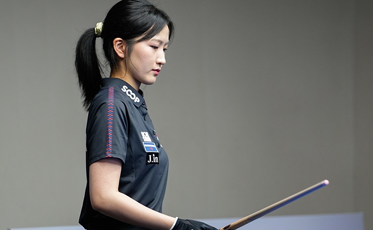 Sau khi nội dung carom 3 băng nam kết thúc, trong ngày 9/5, giải Billiards vô địch carom châu Á 2026 tổ chức tại nhà thi đấu Hồ Xuân Hương (TP.HCM) tiếp tục diễn ra các trận đấu ở 3 nội dung carom 3 băng nữ, carom 3 băng trẻ (U22) và carom 1 băng nam.
