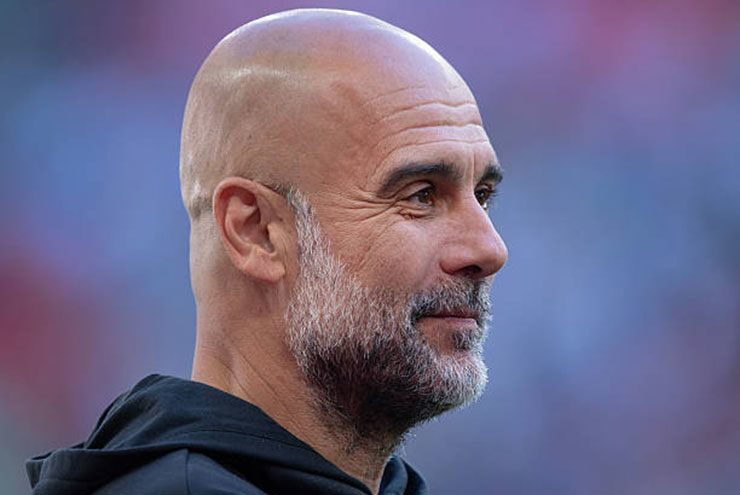 Pep Guardiola có nguy cơ bị giải HLV hay nhất tháng làm hại cơ hội vô địch Premier League