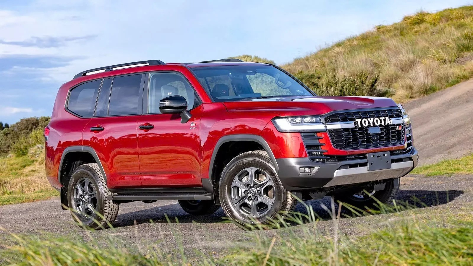Toyota Land Cruiser 300 phiên bản hybrid vừa ra mắt tại thị trường Úc.