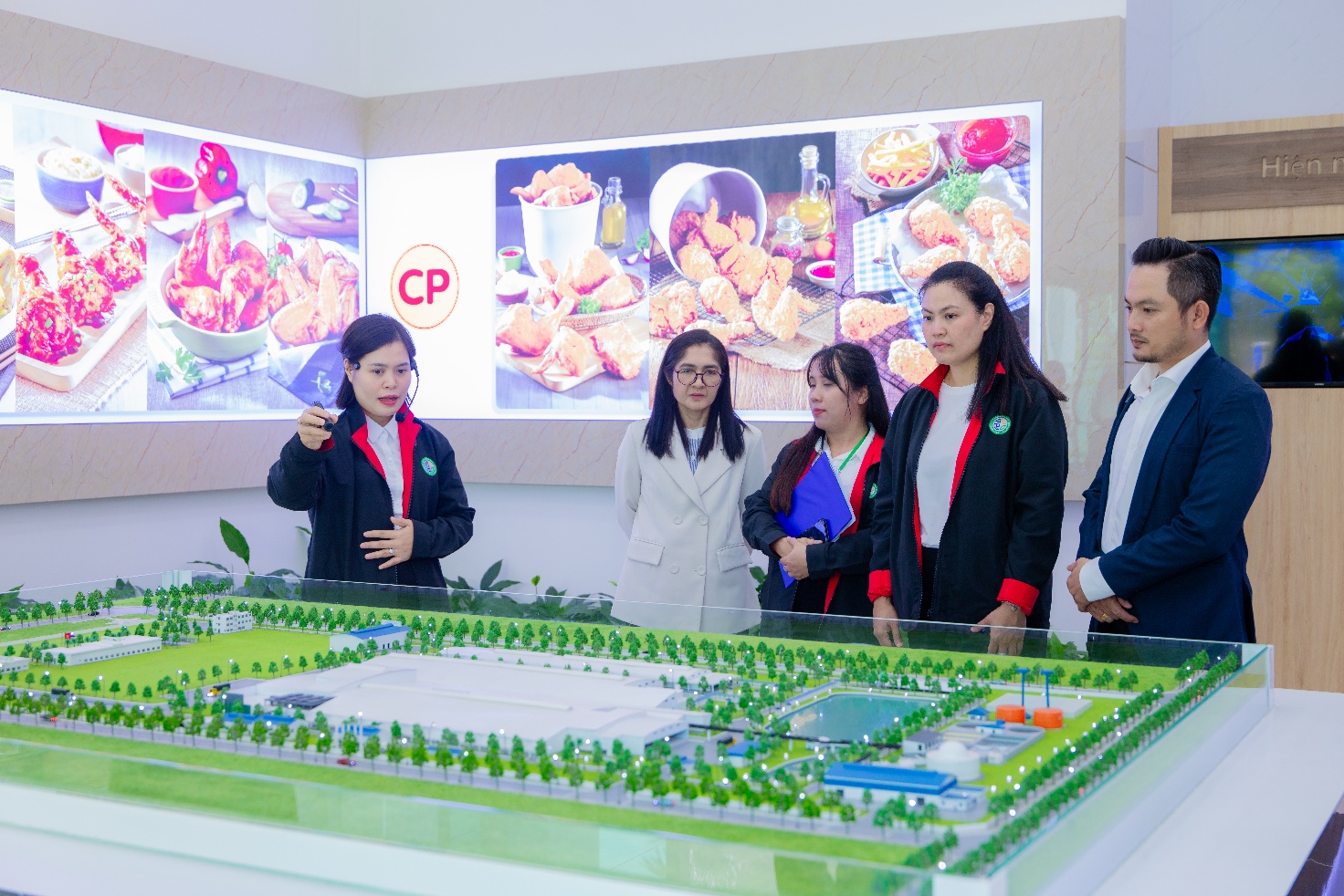 CPV Food đón nhận chứng nhận chất lượng quốc tế tích hợp và công bố chương trình “3 an toàn” - 5