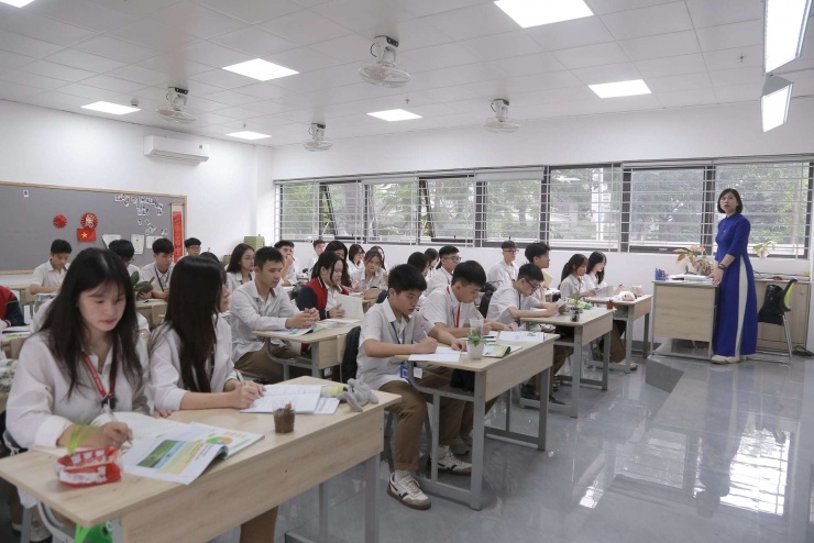 Trường THPT Đỗ Mười đi vào hoạt động từ năm học 2025-2026. Ảnh: Tào Nga