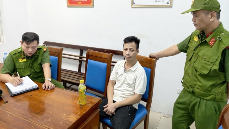 Tổ công tác bàn giao đối tượng cho CAP Hoàng Mai