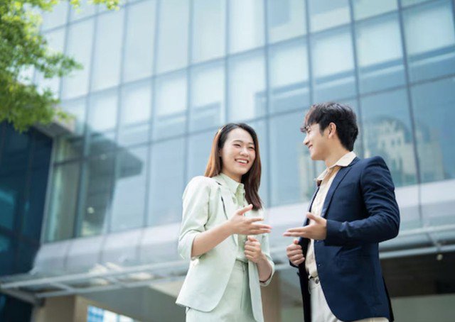 Khi bạn tập trung phát triển bản thân, nâng cao giá trị của mình, những người phù hợp tự nhiên sẽ xuất hiện và cuộc đời cũng dần thay đổi theo hướng tích cực hơn. Ảnh minh họa
