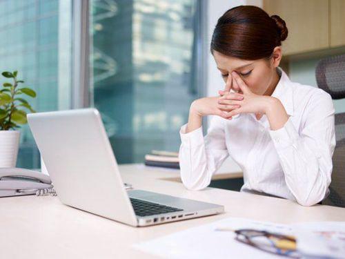 Ở trong nhà thường xuyên là thói quen dễ gây suy yếu hệ miễn dịch.