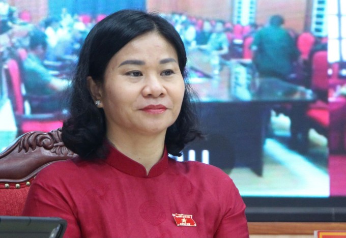 bà Nguyễn Thị Tuyến tại buổi tiếp xúc cử tri hôm 6/5. Ảnh: Tiến Thành