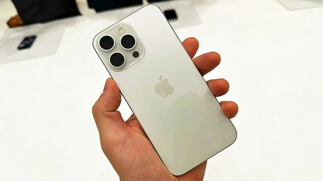 iPhone 15 Pro