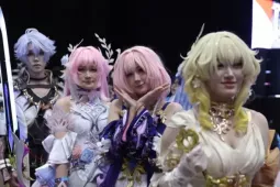 Hàng trăm cosplayer diễu hành tại Vietnam GameVerse 2026
