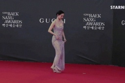 Lý do Shin Hyun Bin được khen sau cú ngã ở Baeksang