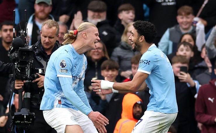 Man&nbsp;City vượt qua Brentford&nbsp;để tiếp tục nuôi hy vọng vô địch Premier League