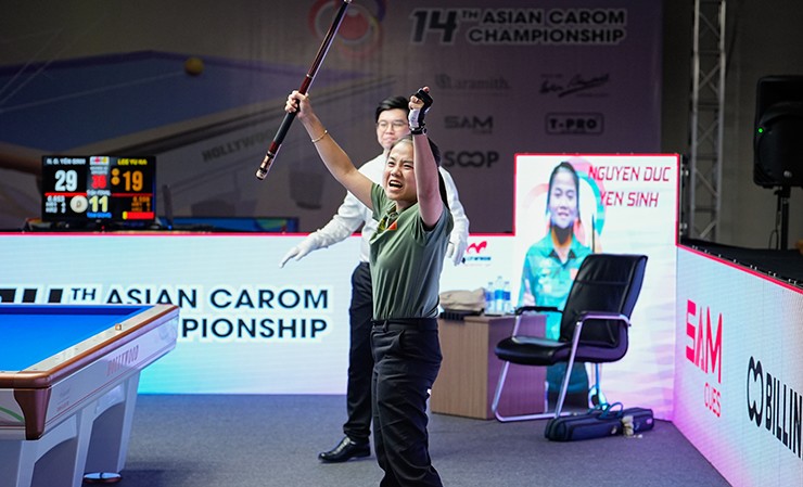 Yến Sinh ăn mừng chức vô địch