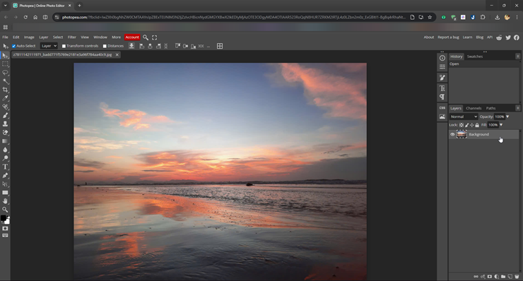 Giao diện tương tự với Adobe Photoshop của Photopea.