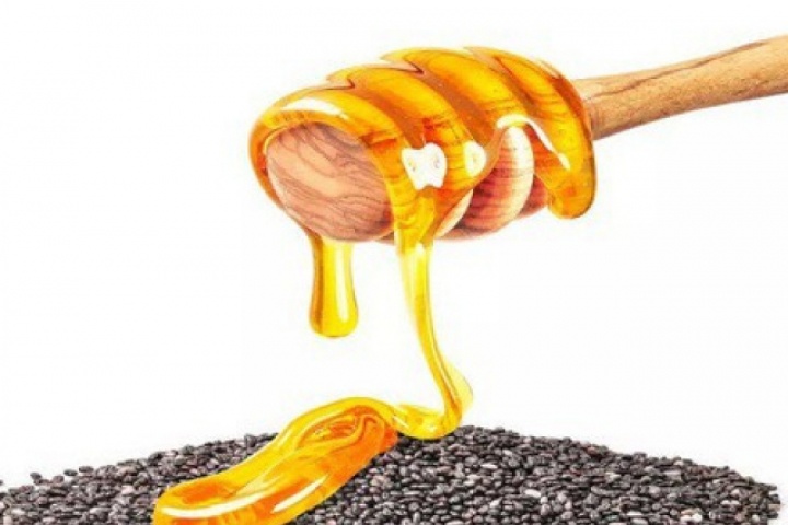 2 công thức mặt nạ từ hạt chia siêu cấp ẩm cho da khoẻ mạnh, căng bóng