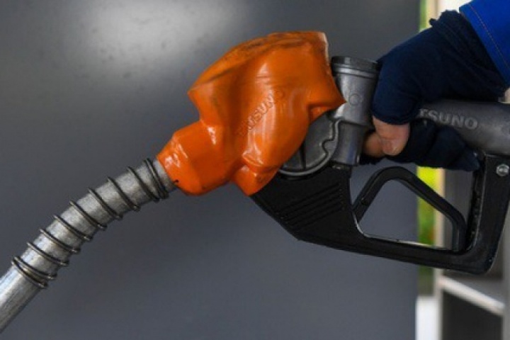 2 doanh nghiệp đầu mối xăng dầu bị phạt 320 triệu đồng