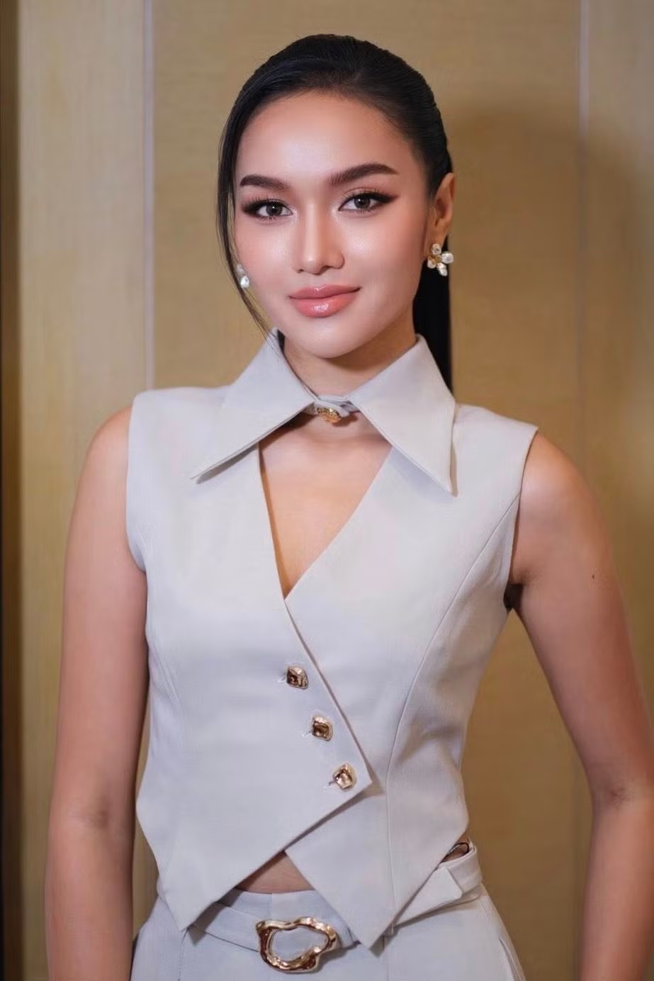 Namphung đã nhận được nhiều giải thưởng quốc gia về học thuật và lãnh đạo.