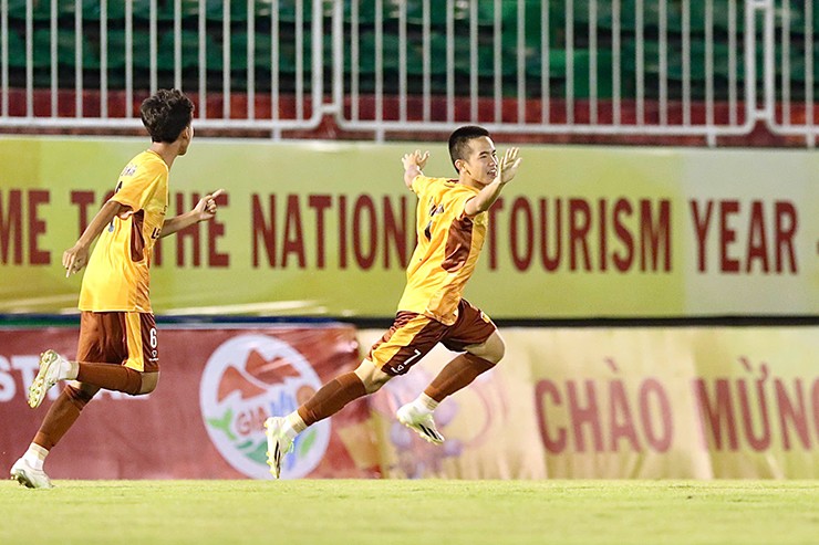 Cầu thủ trẻ U14 HAGL ăn mừng bàn thắng vào lưới đội Jubilo Iwata của Nhật Bản.