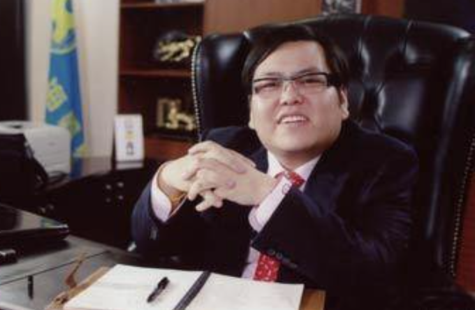 Nhờ đầu tư tài chính, Chủ tịch Li Zhaohui trở thành người giàu nhất tỉnh Sơn Tây, Trung Quốc năm 2008. Ảnh: Sohu