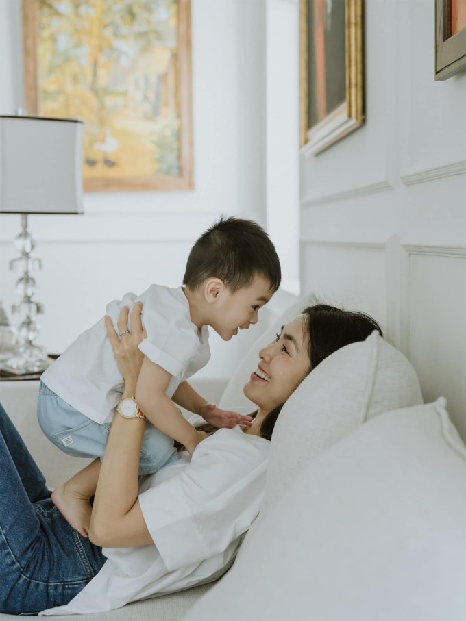 Tăng Thanh Hà bên con trai út hồi cậu bé 3 tuổi, tháng 12/2024.
