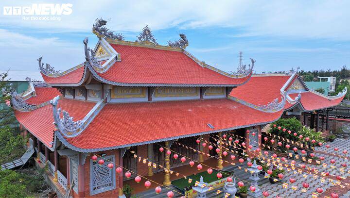 Qua dòng thời gian trăm năm và những biến cố lịch sử, chùa đã được trùng tu nhiều lần nhưng vẫn giữ được nét kiến trúc truyền thống của Phật giáo miền Trung.