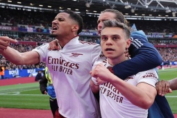 Nóng bảng xếp hạng Ngoại hạng Anh: Arsenal rất gần ngai vàng, vô địch sớm khi nào?