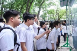 “Cuộc đua khốc liệt” vào lớp 10: Làm sao hết cảnh cuống cuồng lo thiếu chỗ? (Bài 3)