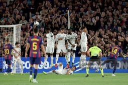 Trực tiếp bóng đá Barcelona - Real Madrid: Torres nhân đôi cách biệt (La Liga)