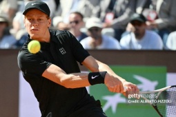 Video tennis Sinner - Popyrin: Choáng váng game đầu, thảm bại 0-6 (Rome Open)