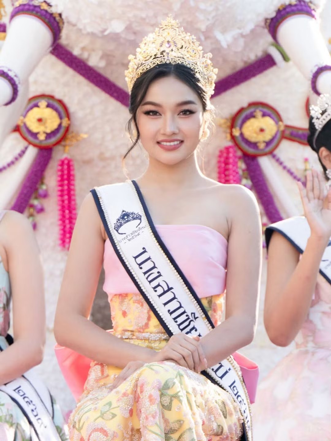 Theo các thông tin, nhu cầu cơ bản của các thí sinh trong giai đoạn tập trung như địa điểm lưu trú, chuyên gia trang điểm và hỗ trợ trang phục đều không được ban tổ chức cung cấp.