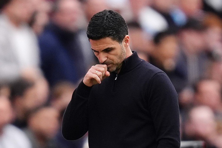 Arteta&nbsp;đã khiến đội hình Arsenal trở nên rối loạn với điều chỉnh khó hiểu trong hiệp một