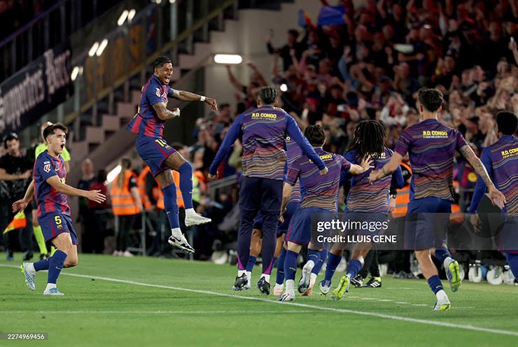 Rashford tỏa sáng, giúp Barca hạ đẹp Real Madrid trên sân nhà