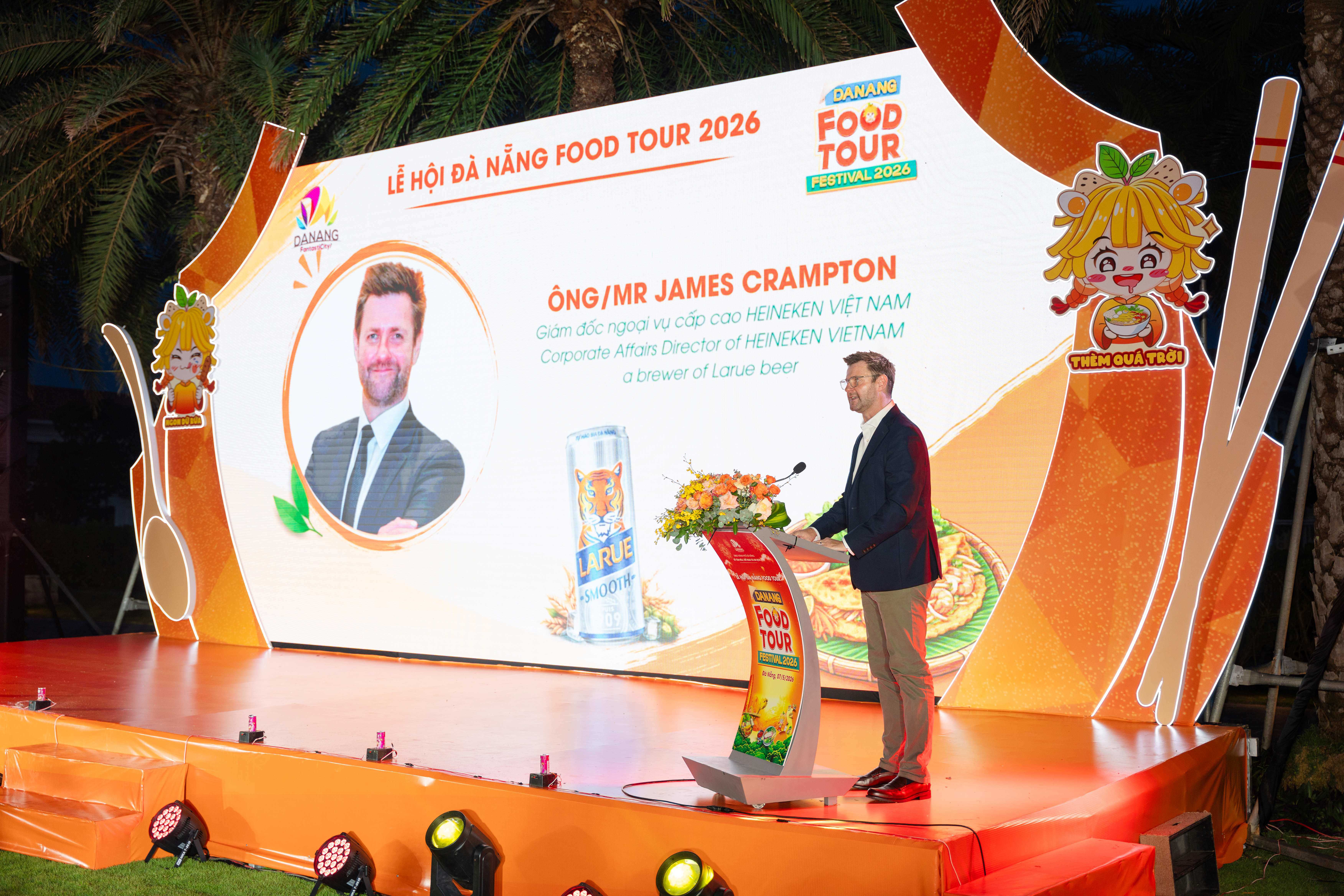 Ông James Crampton – Giám đốc ngoại vụ cấp cao HEINEKEN Việt Nam – chia sẻ về hành trình Larue, thương hiệu bia thuộc HEINEKEN Việt Nam, đồng hành cùng thành phố tại Lễ hội Đà Nẵng Food Tour 2026