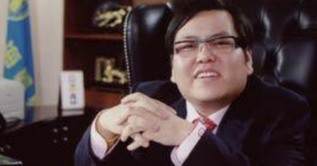 Từ tỷ phú trẻ nhất Trung Quốc thành "đệ nhất phá gia chi tử"