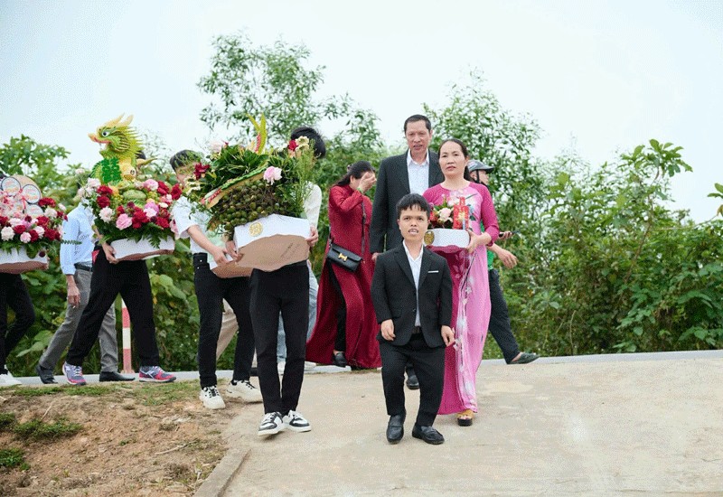 Chú rể vượt hơn 400km đi đón dâu&nbsp;