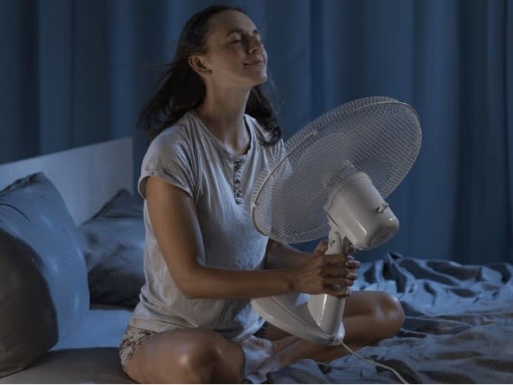 Để quạt đứng yên hay quay liên tục sẽ “ngốn“ nhiều tiền điện hơn?
