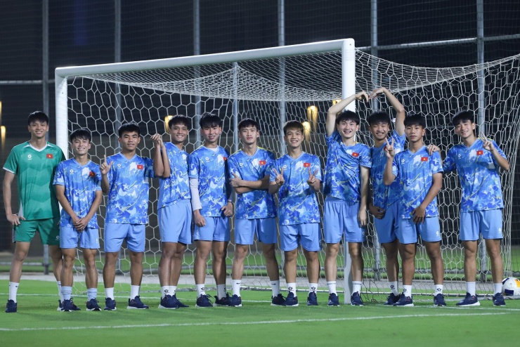 U17 Việt Nam quyết đấu UAE, HLV Cristiano Roland làm điều đặc biệt - 11