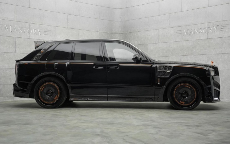 Rolls-Royce Cullinan “lột xác” với bản độ Mansory Emperor Signature - 5