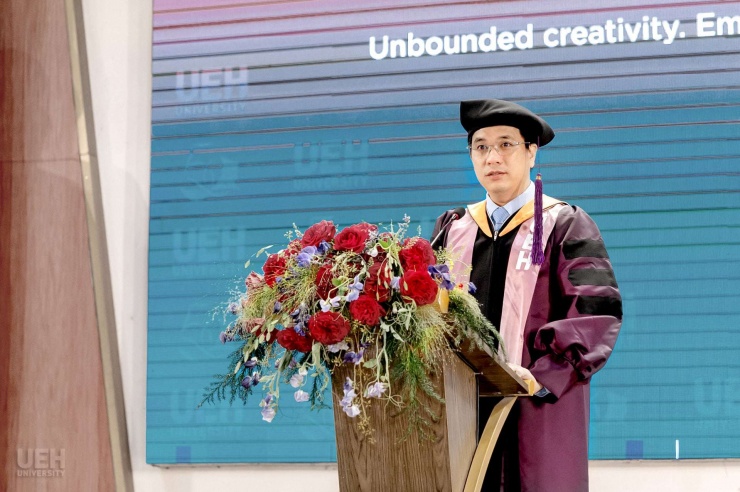 PGS.TS. Bùi Quang Hùng từ "thủ khoa kép" trở thành Giám đốc Đại học Kinh tế TPHCM. Ảnh: UEH
